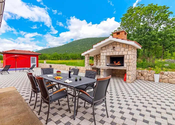 Rubin With Heated Pool Slivno (Split-Dalmatia)