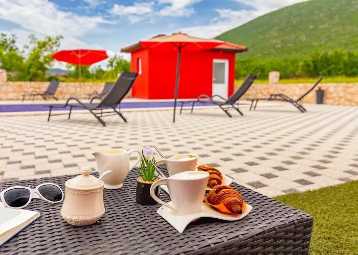 Rubin With Heated Pool * Slivno (Split-Dalmatia)