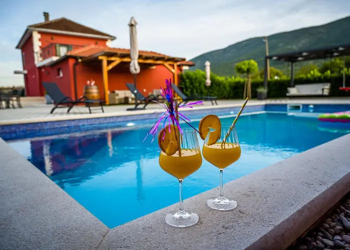 Rubin With Heated Pool * Slivno (Split-Dalmatia)