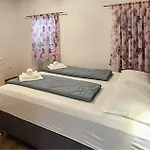 Rubin With Heated Pool Villa Slivno