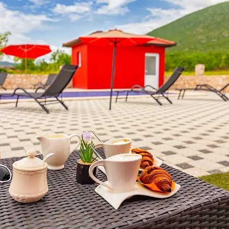 Rubin With Heated Pool * Slivno (Split-Dalmatia)