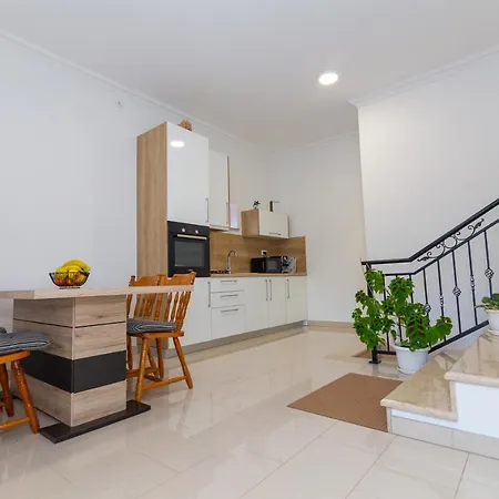 Rubin With Heated Pool Villa Slivno (Split-Dalmatia)