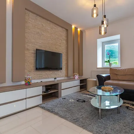Rubin With Heated Pool Villa
