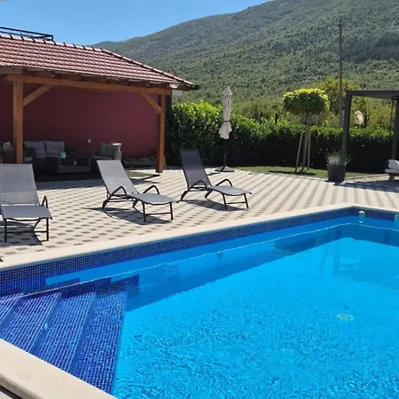 Villa Rubin With Heated Pool