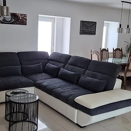 Rubin With Heated Pool Villa *