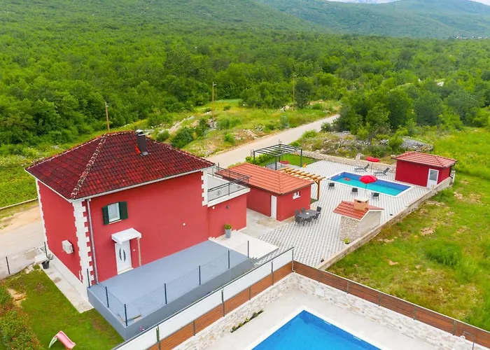 Rubin With Heated Pool Willa Slivno (Split-Dalmatia)