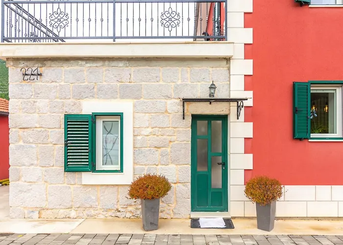 Rubin With Heated Pool Willa Slivno (Split-Dalmatia)